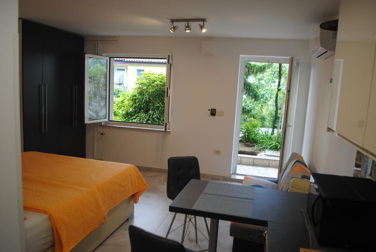 Apartments Samec 伊佐拉 外观 照片