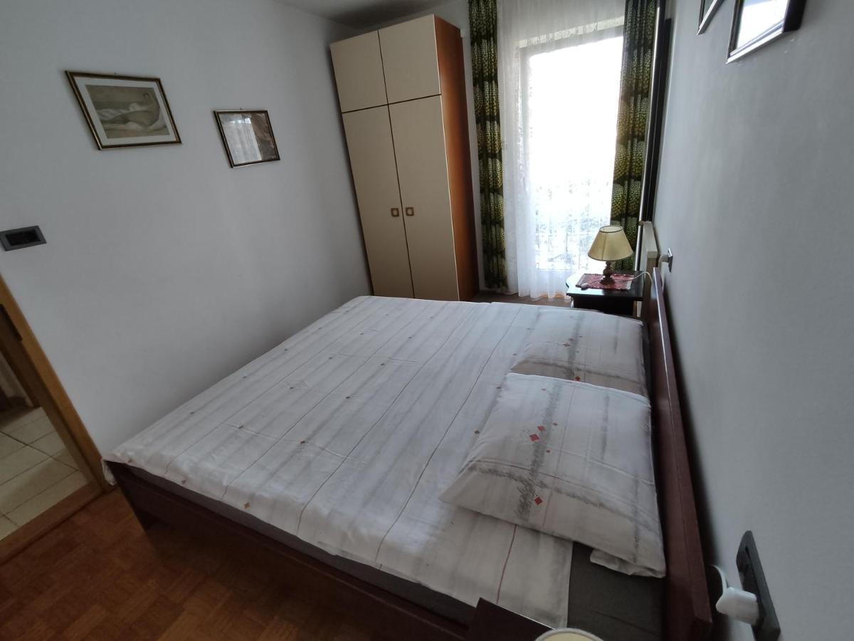 Apartments Samec 伊佐拉 外观 照片