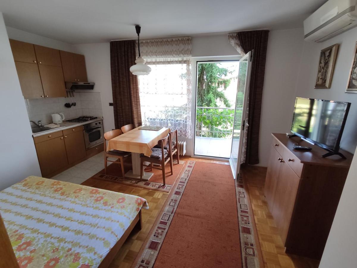 Apartments Samec 伊佐拉 外观 照片