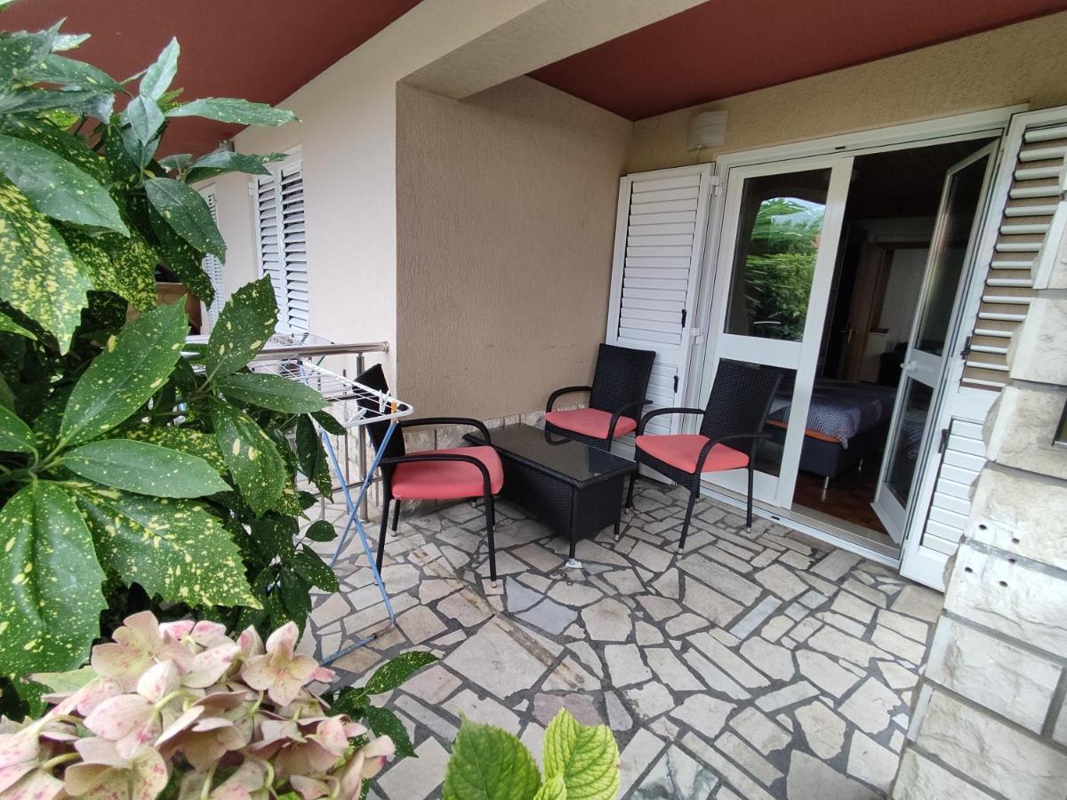 Apartments Samec 伊佐拉 外观 照片