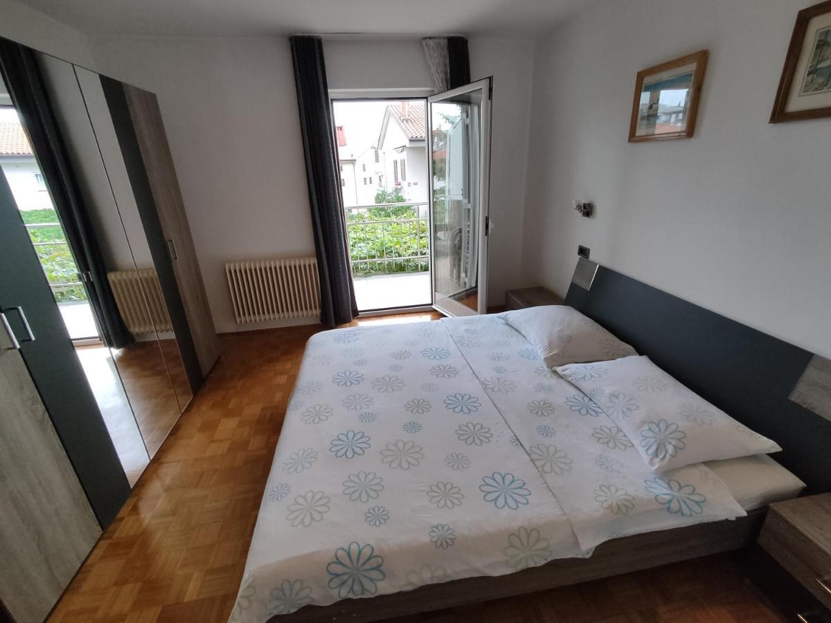 Apartments Samec 伊佐拉 外观 照片