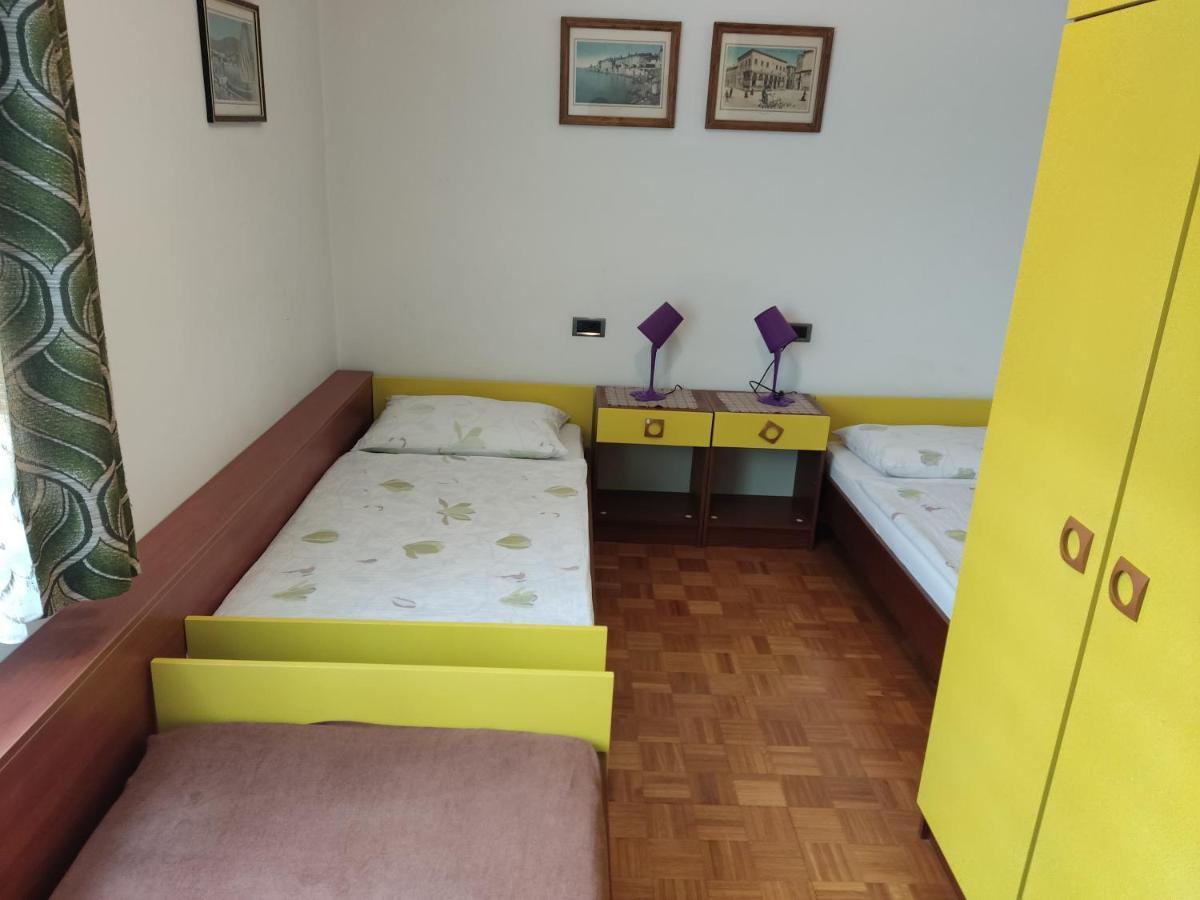 Apartments Samec 伊佐拉 外观 照片