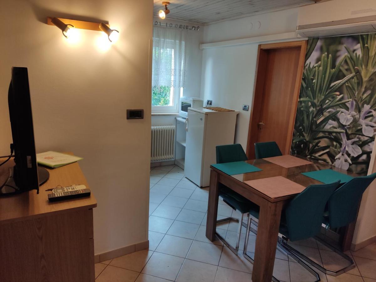 Apartments Samec 伊佐拉 外观 照片