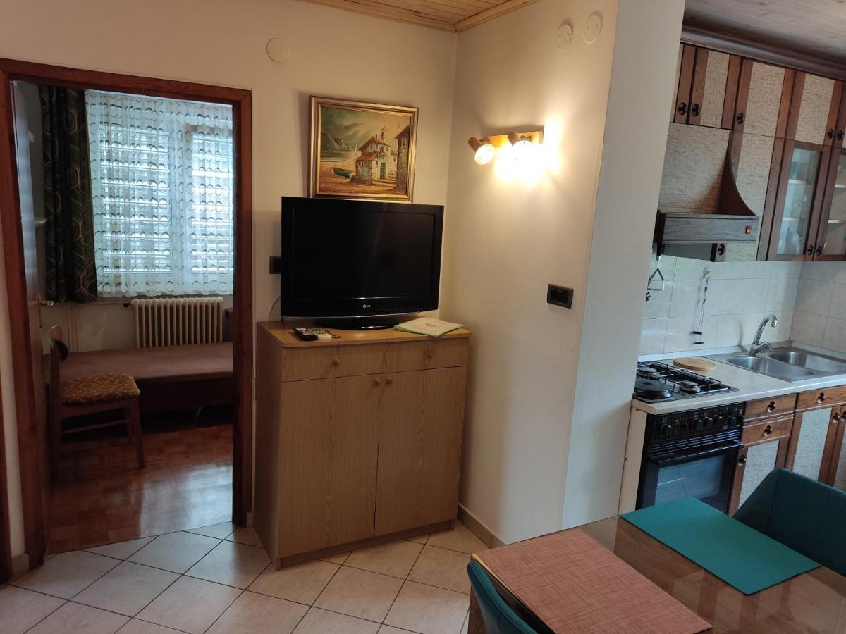 Apartments Samec 伊佐拉 外观 照片
