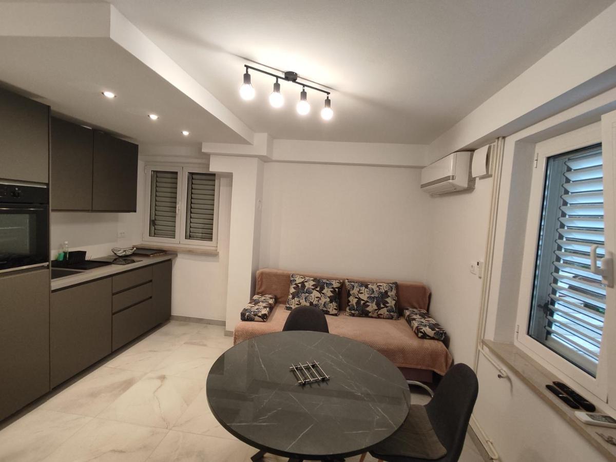 Apartments Samec 伊佐拉 外观 照片