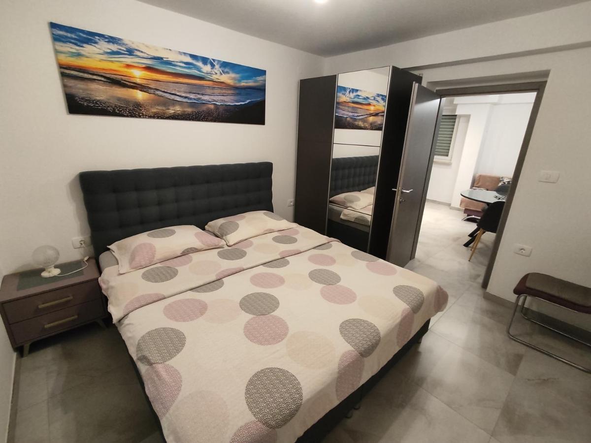 Apartments Samec 伊佐拉 外观 照片