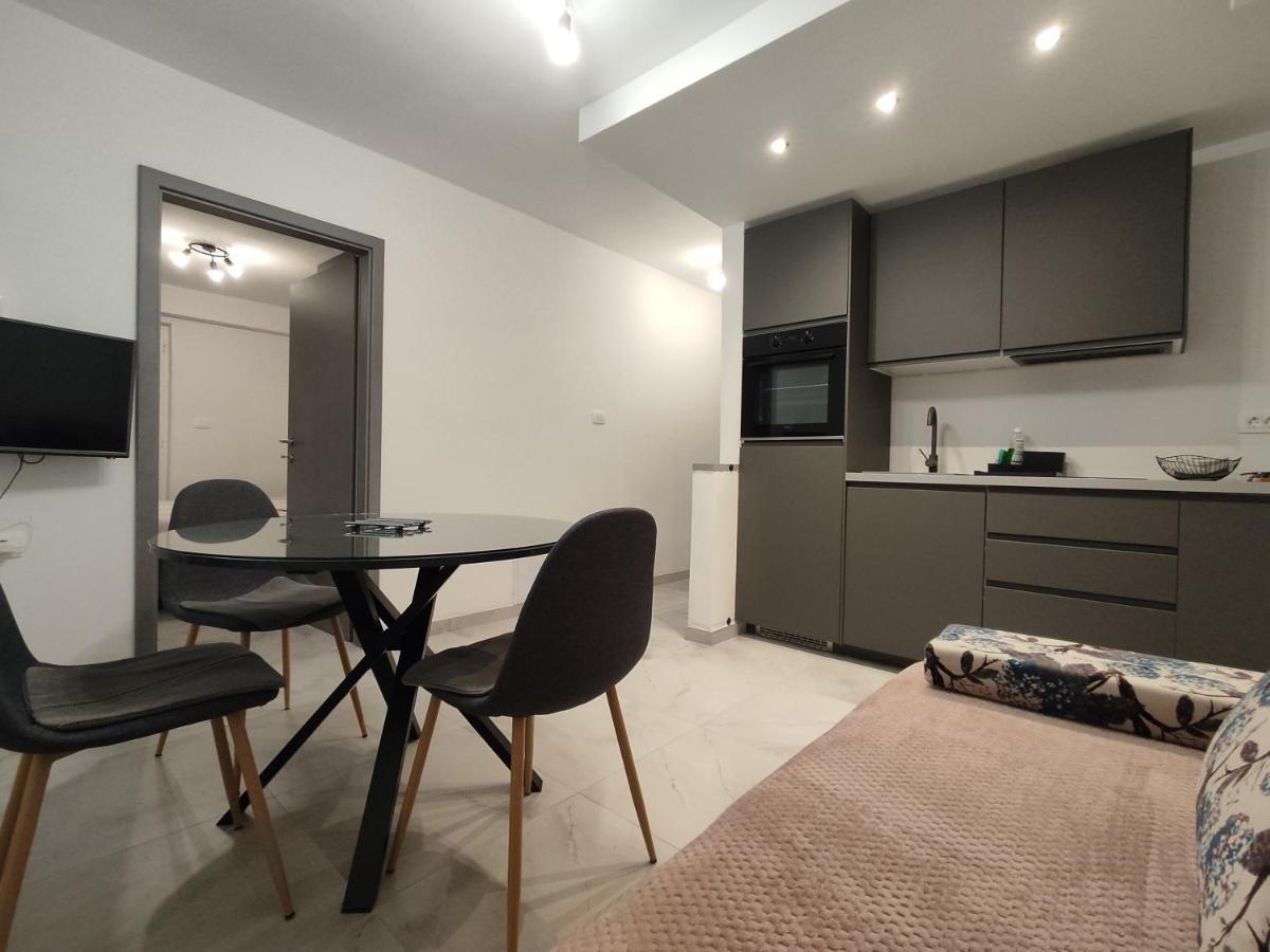 Apartments Samec 伊佐拉 外观 照片